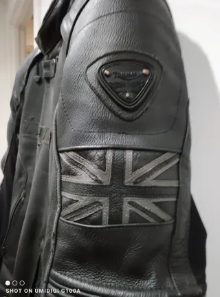Chaqueta de piel Triumph. Modelo Mugello.