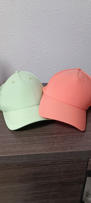 2 Gorras Nuevas (Nácar y Turquesa)