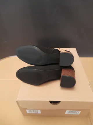 Botines negros tacón madera