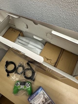 PS4 Pro 1TB y 7 Juegos Precintados!