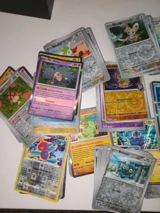 Lotto 165 carte Pokémon holo e Reverse
