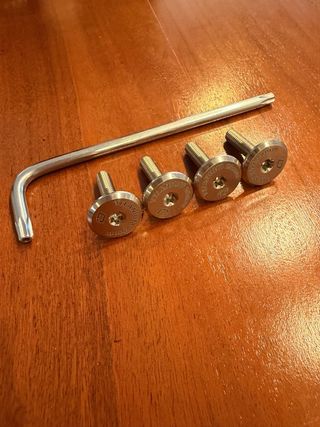 Tornillos Titanio 28mm Foil Mastil Tabla + Llave