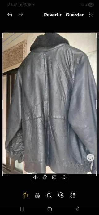 Cazadora de cuero negra con cuello