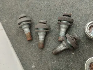 Tornillos seguridad llantas aluminio PSA