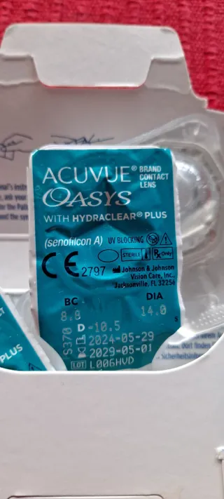 Lentillas ACUVUE OASYS con HYDRACLEAR PLUS