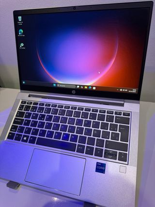 Portátil HP i7 24GB RAM Alta Gama