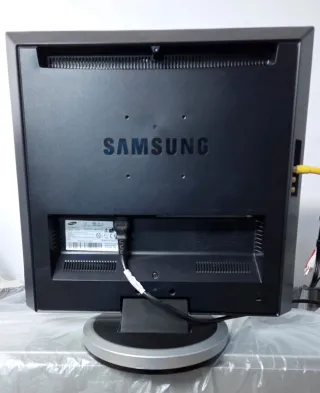 Monitor LCD 19" Samsung SyncMaster 941MP