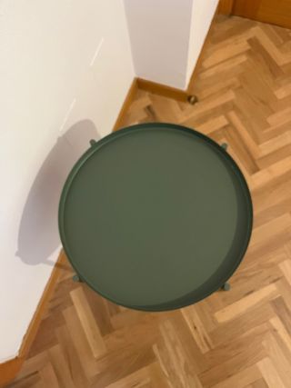 Mesa auxiliar redonda verde metal