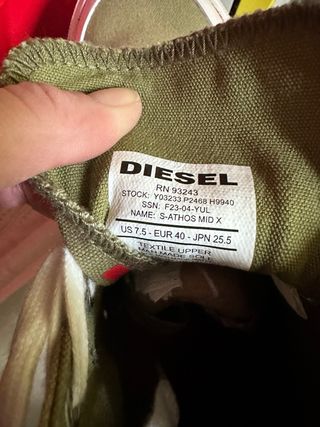 Zapatillas altas Diesel verdes y rojas