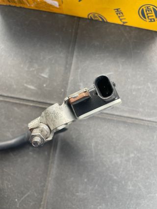 Sensor Control Batería HELLA GPK 010 943-901