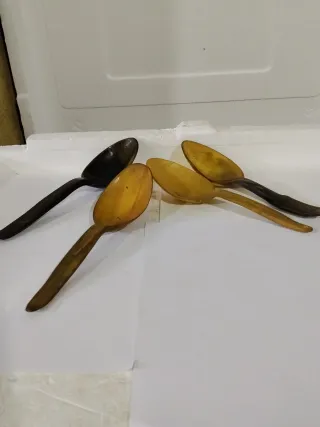 Cucharas de asta antiguas