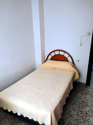 Piso en alquiler en Pajaritos - Plaza de Toros en Granada