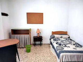 Piso en alquiler en Pajaritos - Plaza de Toros en Granada