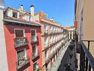 Piso en alquiler en Cortes - Huertas en Madrid