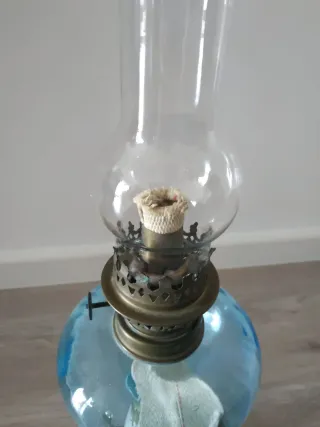 Antico quinqué azzurro e ottone