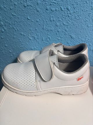 Zuecos Dica Blancos Talla 36