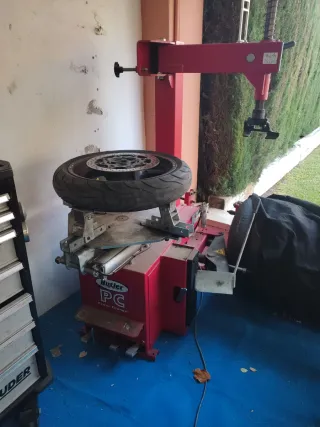 Máquina Montaje Neumáticos Butler PC