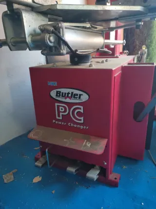 Máquina Montaje Neumáticos Butler PC