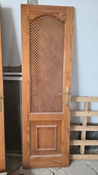 Puerta madera interior