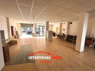 Local comercial en venta en Palau-solità i Plegamans