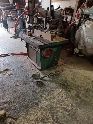 Fresadora de carpintería industrial