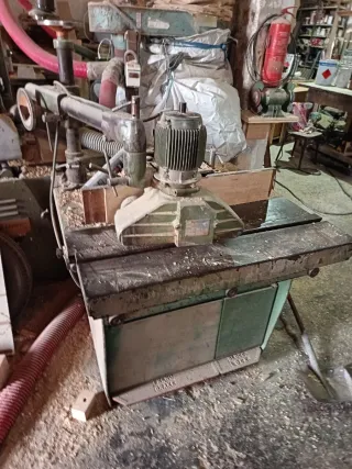 Fresadora de carpintería industrial