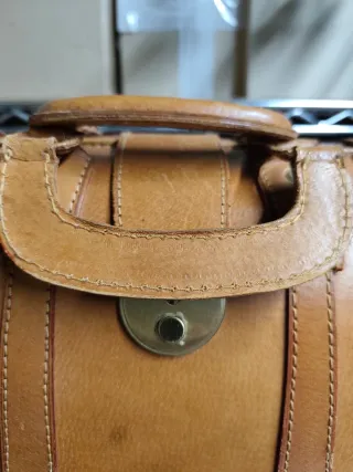 Maletín médico piel vintage