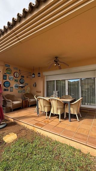 Casa pareada en venta en Calahonda en Mijas