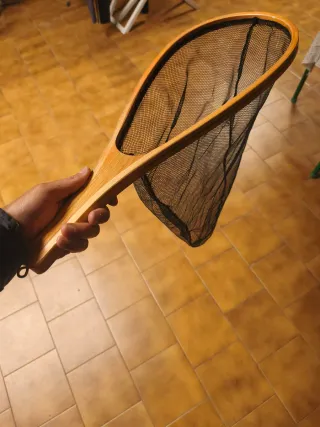 Sacadera de madera para trucha