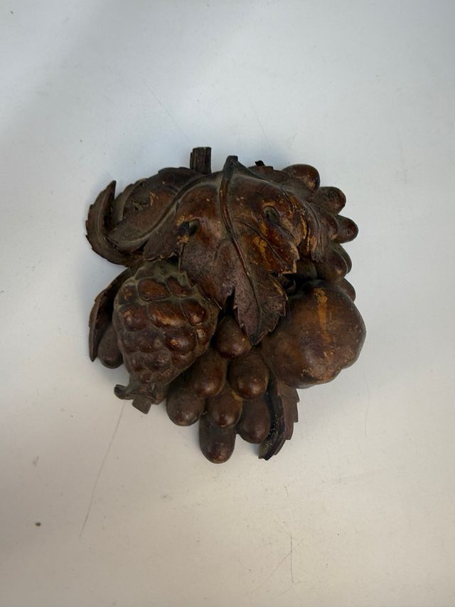 Tallas madera escena de caza y bodegón de fruta