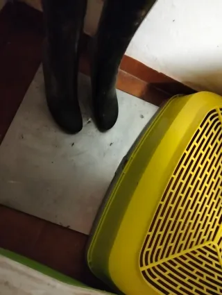 Maniquí negro brillante