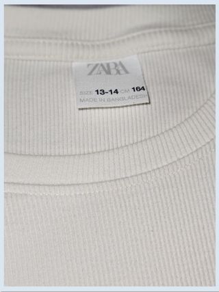 Camiseta Zara niña canalé volantes T.13-14