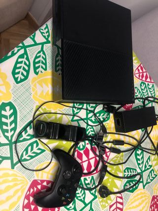 Xbox One Negra mas regalo del mando