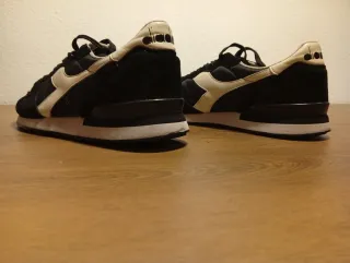 Zapatillas Diadora Negras y Blancas