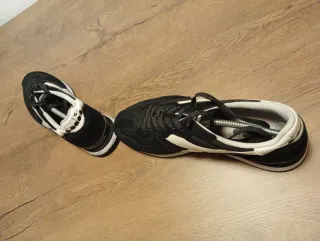 Zapatillas Diadora Negras y Blancas