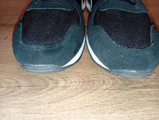 Zapatillas Diadora Negras y Blancas