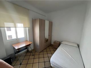 Piso en alquiler en Camino de Ronda - Rosaleda en Granada