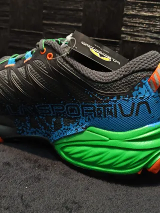 La Sportiva Akasha 2 ll Carbon/Flame