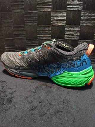 La Sportiva Akasha 2 ll Carbon/Flame