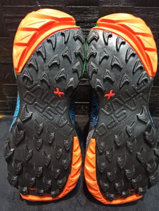 La Sportiva Akasha 2 ll Carbon/Flame