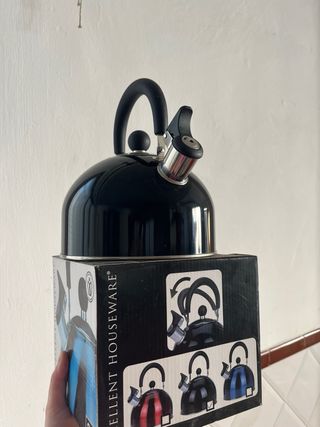 Tetera Hervidor de agua negro para todos fuegos