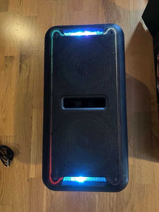 Altoparlante Bluetooth Avenzo con Microfono e Luci