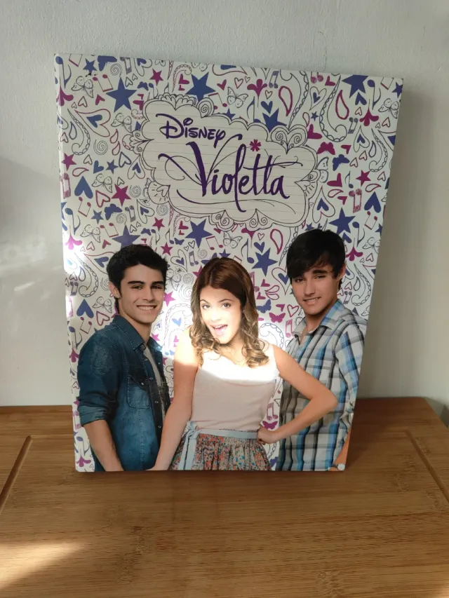 Archivador Disney Violetta