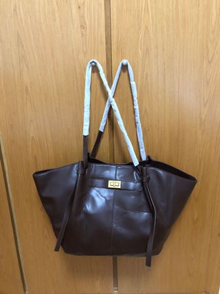 Bolso marrón chocolate abierto grande