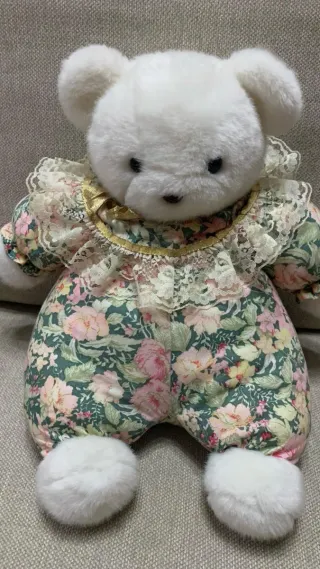 Orsacchiotto vintage con vestito floreale