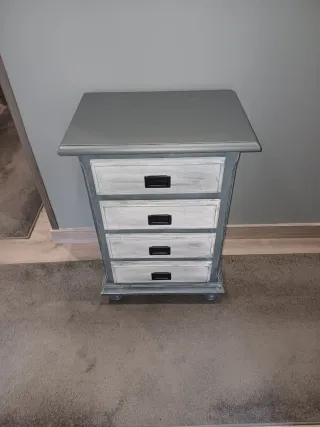 Cajonera de madera gris y blanca