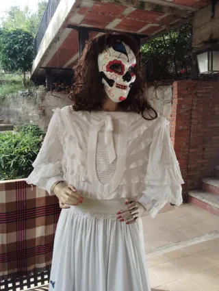 Disfraz Catrina Blanco con Flores y Mariposas