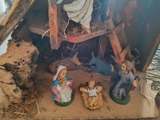 Presepe con personaggi