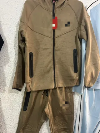 Conjunto chándal marrón