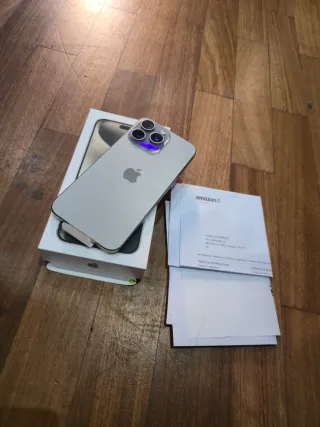 iPhone 15 Pro Max 256GB Argento - Come Nuovo